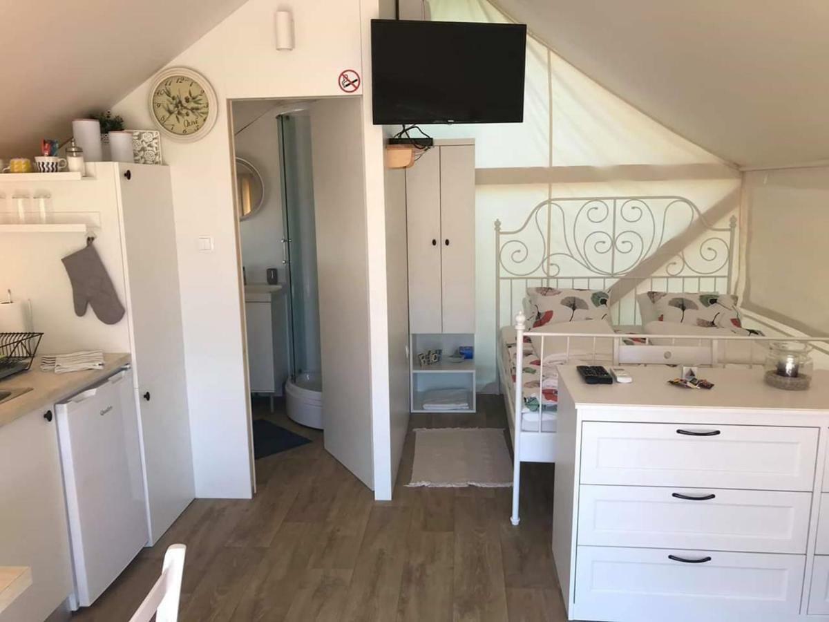 Hôtel Glamping Ugljan à Zadar Extérieur photo